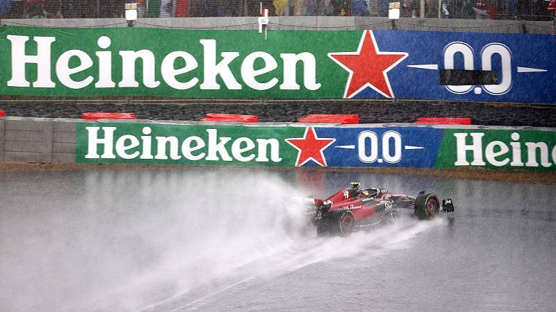 【赛车体育】F1荷兰大奖赛维斯塔潘连冠继续，周冠宇或将续约阿罗