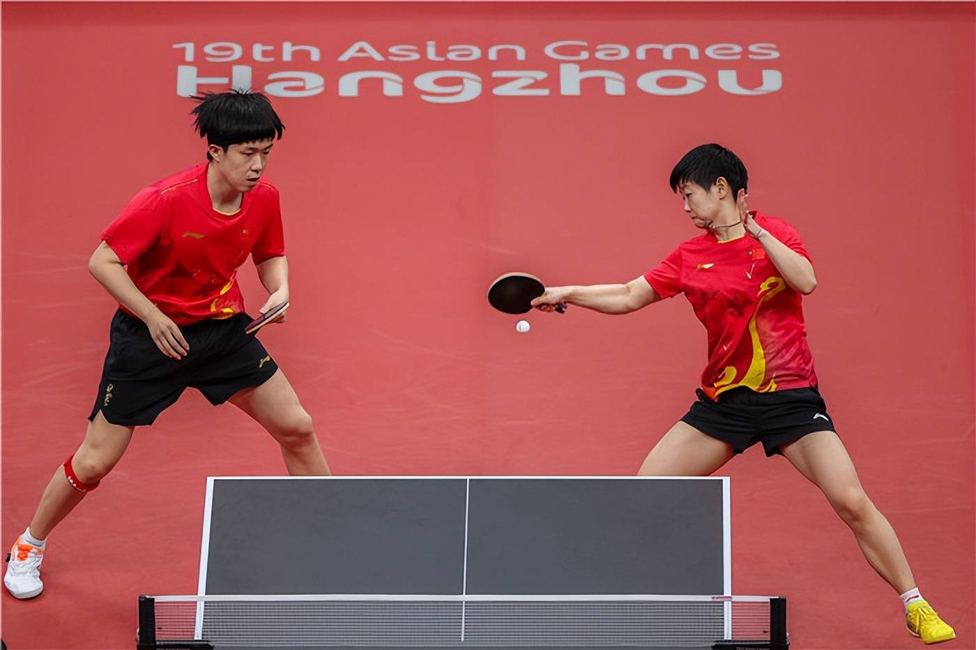 【赛车体育】中国选手包揽乒乓球混双金银牌