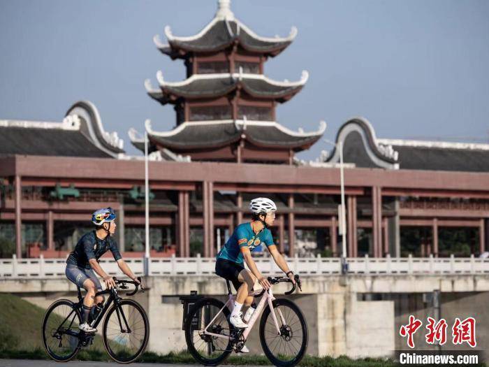 【赛车体育】体育赛事催“骑行热”升温 中国城市营造“骑行友好”环境