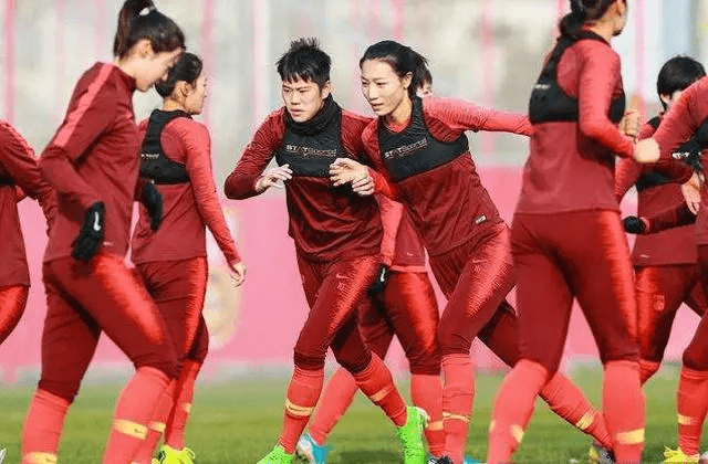 【赛车体育】官宣！中国足球传来重要消息：女足迎来巨变，水庆霞遭重创